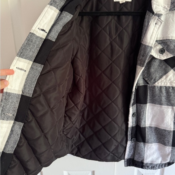 Aeropostale Black Quilted Jacket - Picture 3 of 5